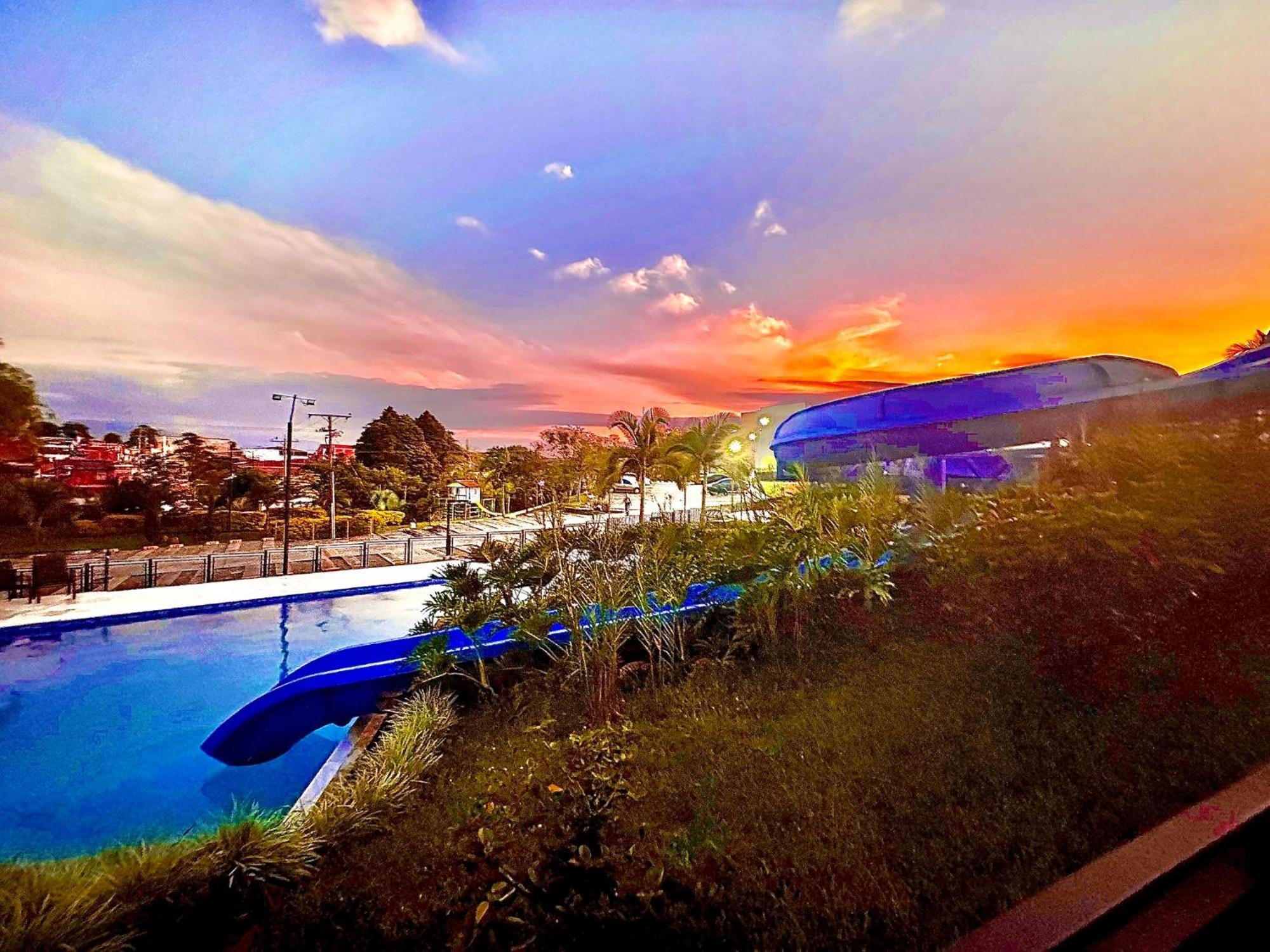 Apartamento Privado Vacacional A 5M Del Aeropuerto, 20 Minutos Del Parque Del Cafe Y Centro De Armenia Con 4 Piscinas, 3 Jacuzzi, Sauna By Molca Xperiences 3H Exterior photo
